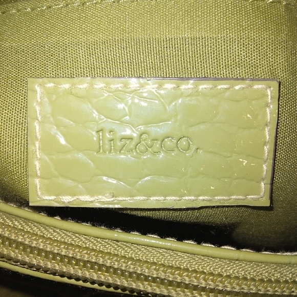 NWOT Liz & Co. Pistachio Croc Embossed Patent leather w/ Silvertoned hardware - Picture 7 of 15